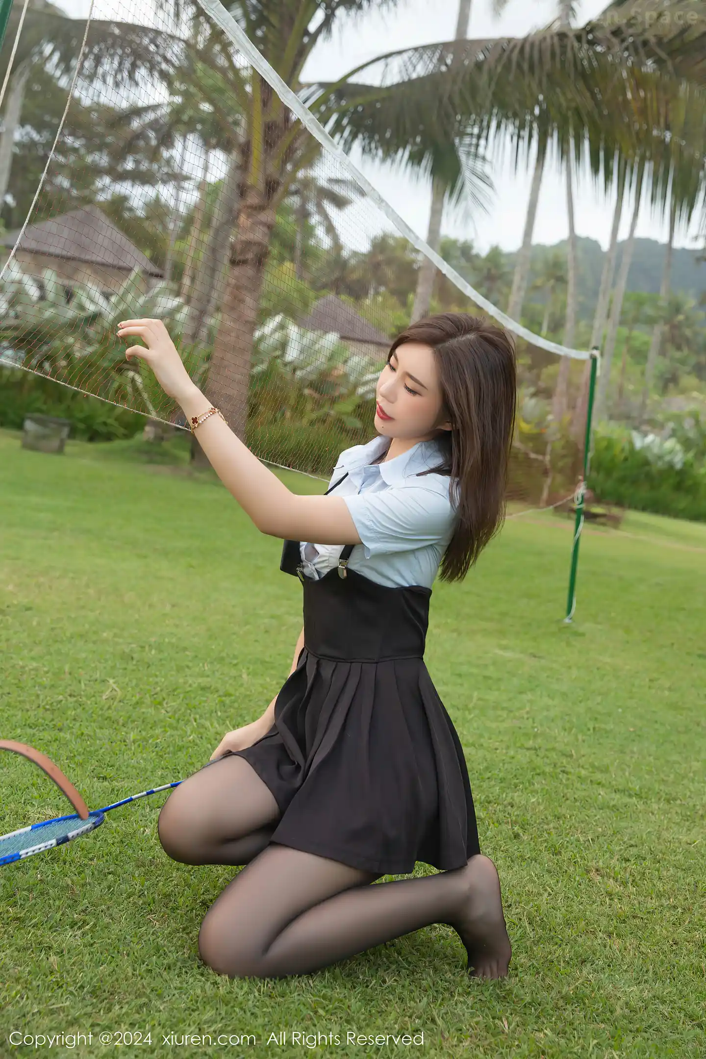 图片[6]-[XiuRen秀人网]VOL.8752 女神绮里嘉ula性感淡蓝T配背带裙露超薄黑丝秀曼妙身姿诱惑写真80P-秀人网官方网站